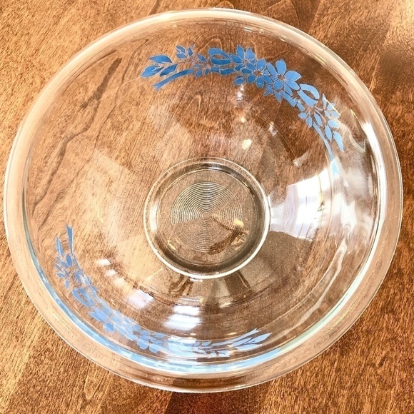 Pyrex Bowls, Vintage, Blue Ribbon, Set of 2, Very Nice Condition - Picture 8 of 10